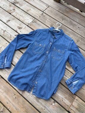 Riders by Lee Women’s Medium Denim Shirt 100% Cotton Blue